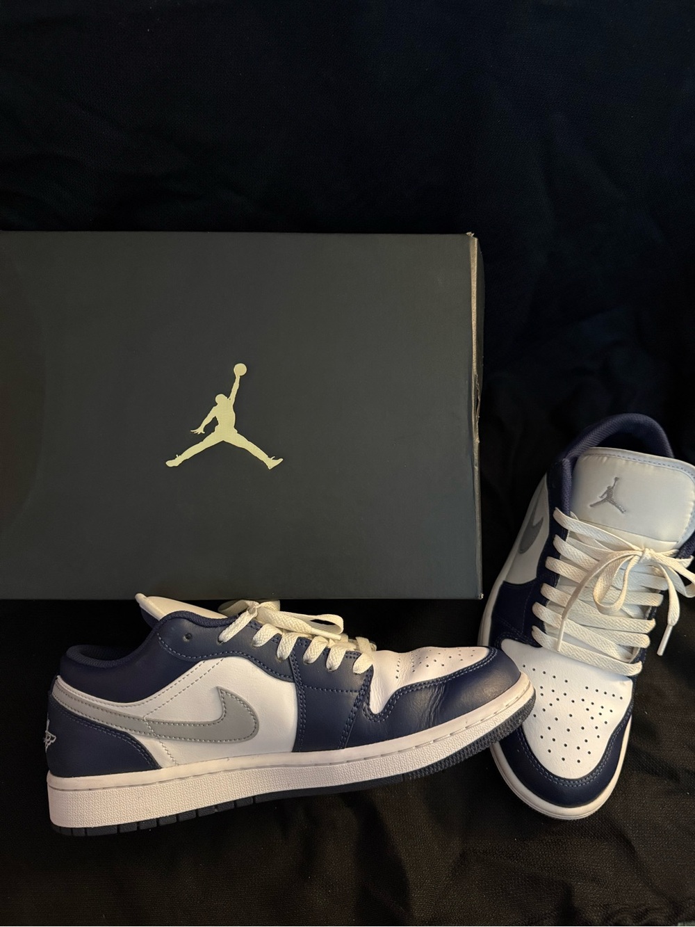 Nike Air Jordan 1 Low sneakers in the "Midnight Navy" colorway